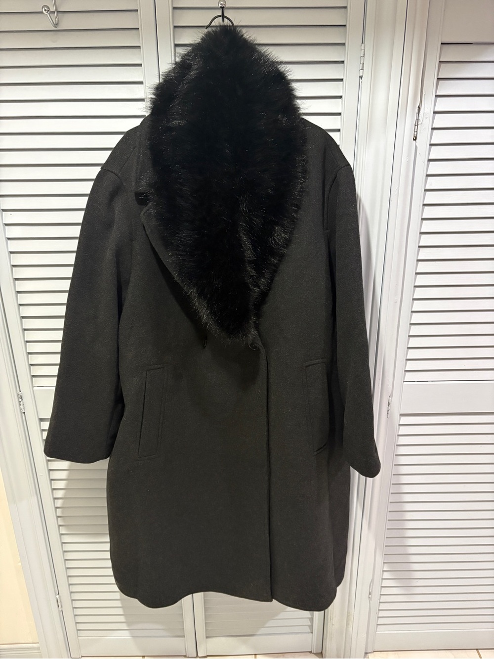 NWT H&M Black Faux Fur Collar Oversized Mid-Length Coat XXL